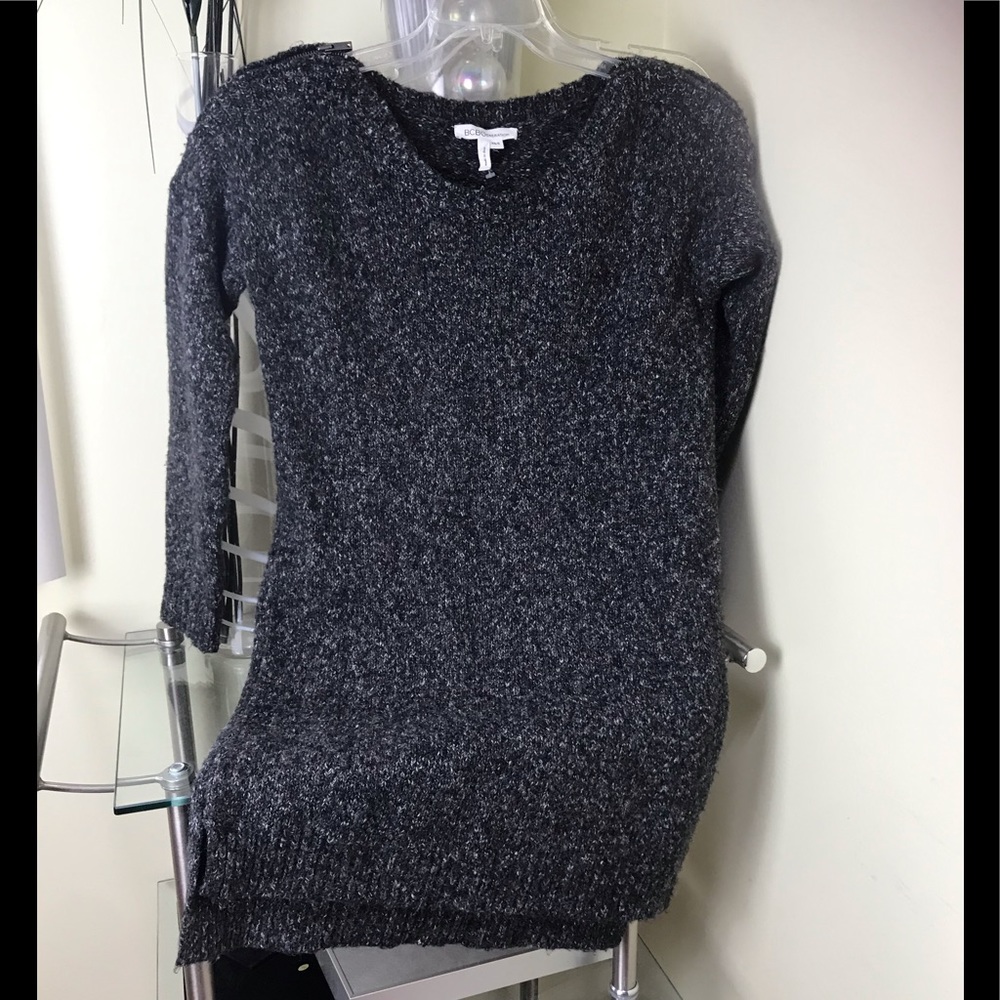 BCBG NWOT Tunic Sweater Dress Zippers Shoulders Knit Soft Minimalist Tunic Top